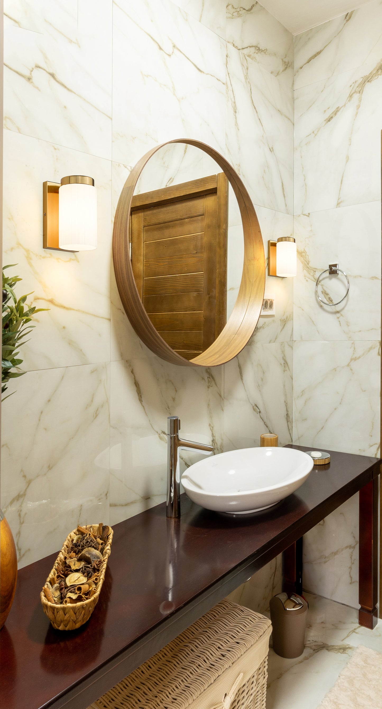746-1S-LG - Burk 1 Light Wall 7" Sconce - Luxe Gold