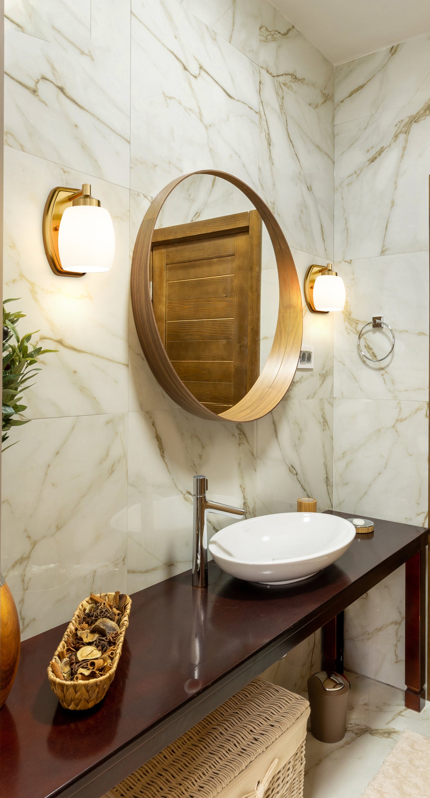 745-1S-LG - Kendrick 1 Light Wall 8" Sconce - Luxe Gold