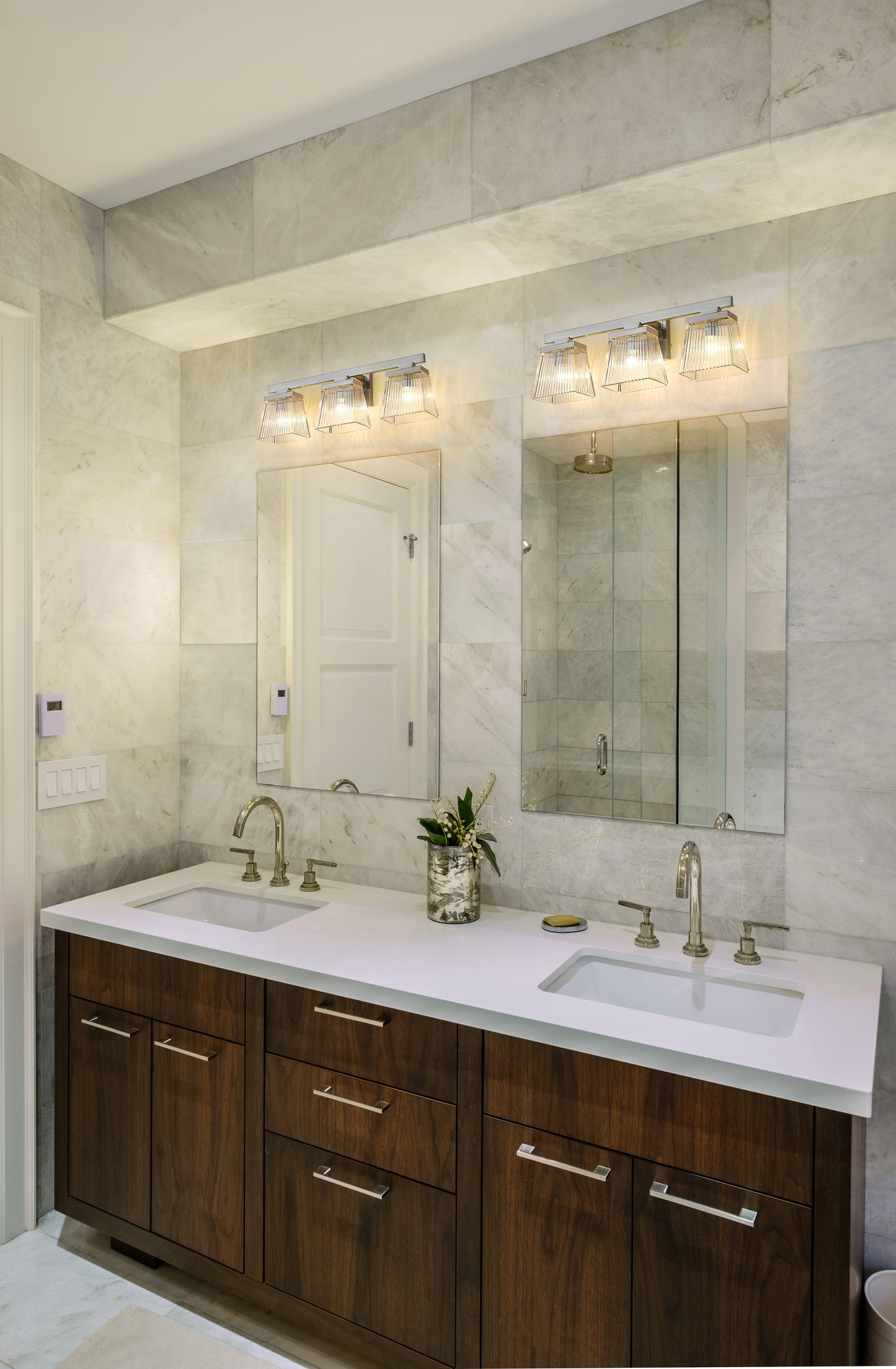 1936-3V-BN - Astor 3 Light 23" Vanity - Brushed Nickel