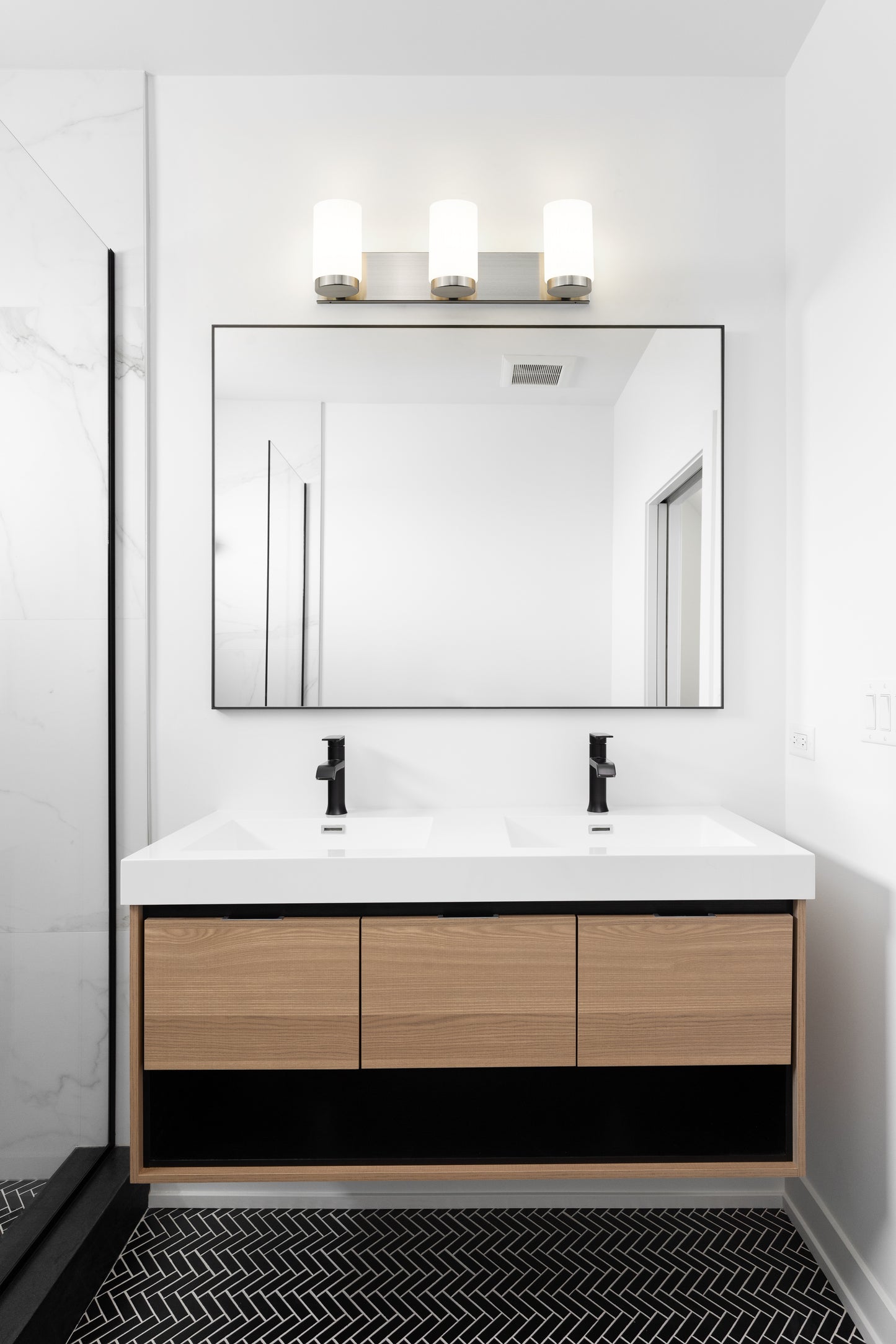 746-3V-CH - Burk 3 Light 22" Vanity - Chrome