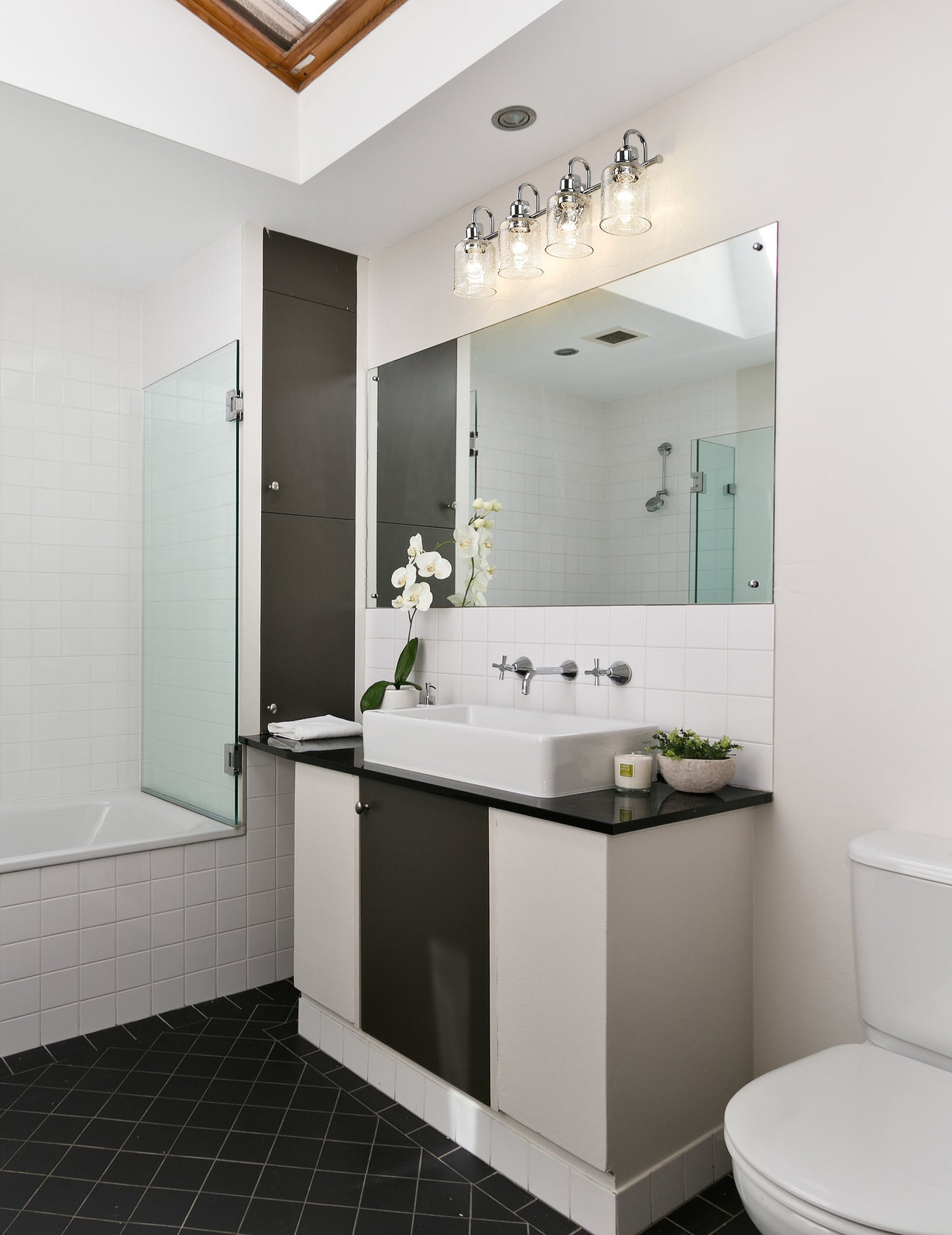 340-4V-CH - Kinsley 4 Light 28" Vanity - Chrome
