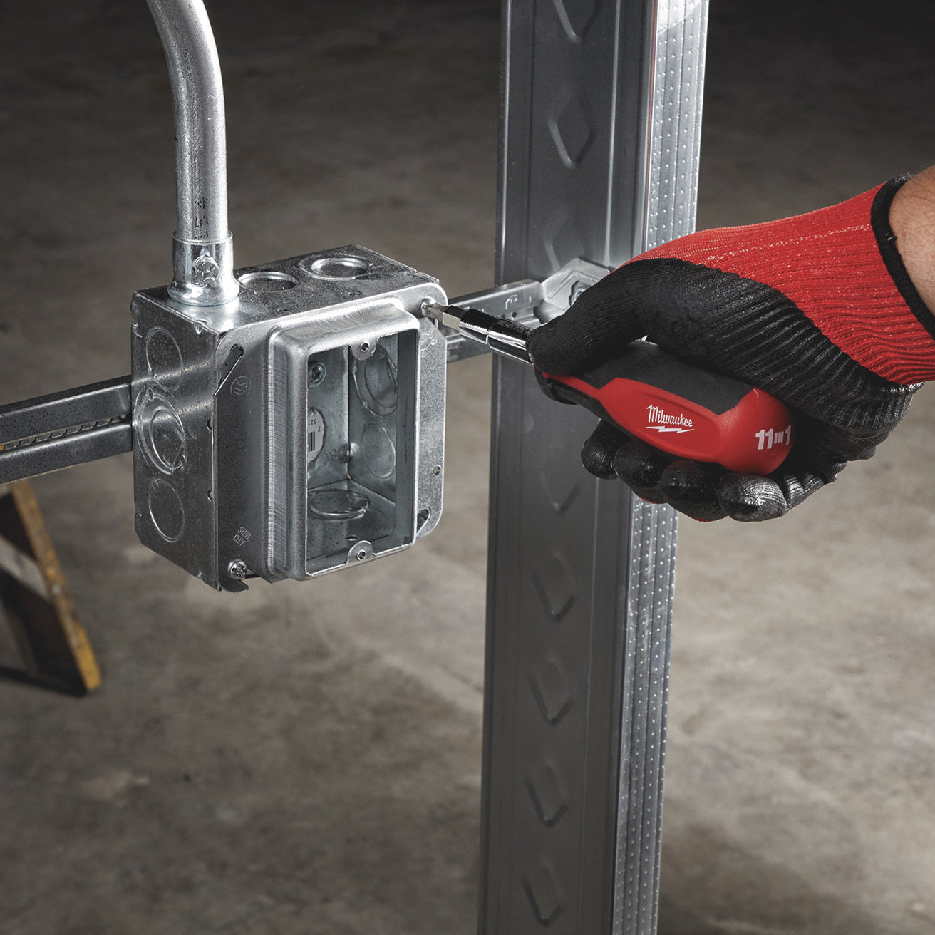 48-22-2760 - 11-in- 1 Screwdriver with ECX