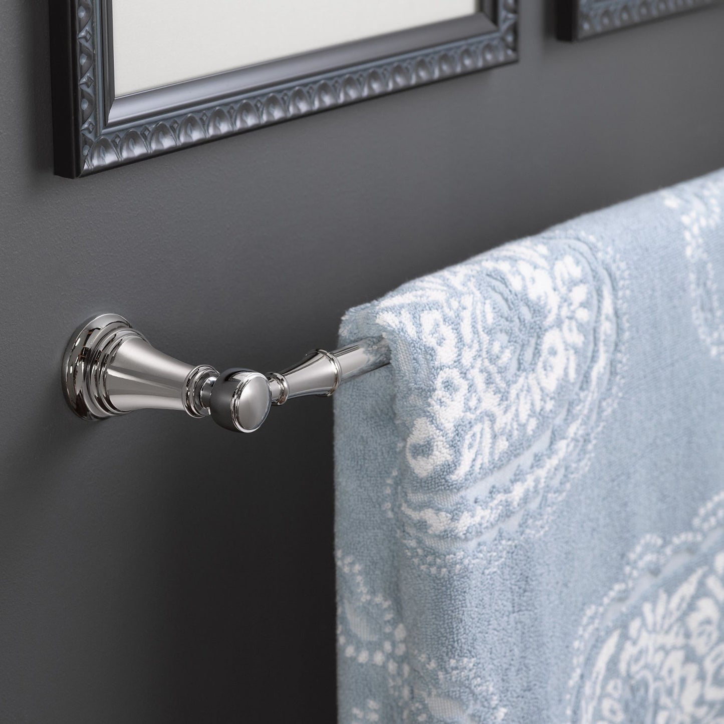 YB8418CH - 18" Weymouth Towel Bar - Polished Chrome