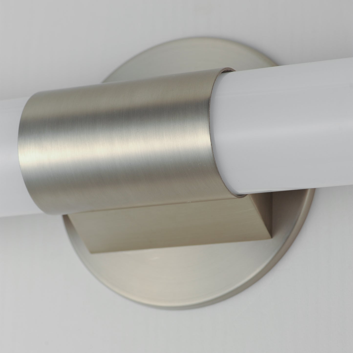 52500WTSN - Tubo 18" LED Bath Vanity Light - Satin Nickel