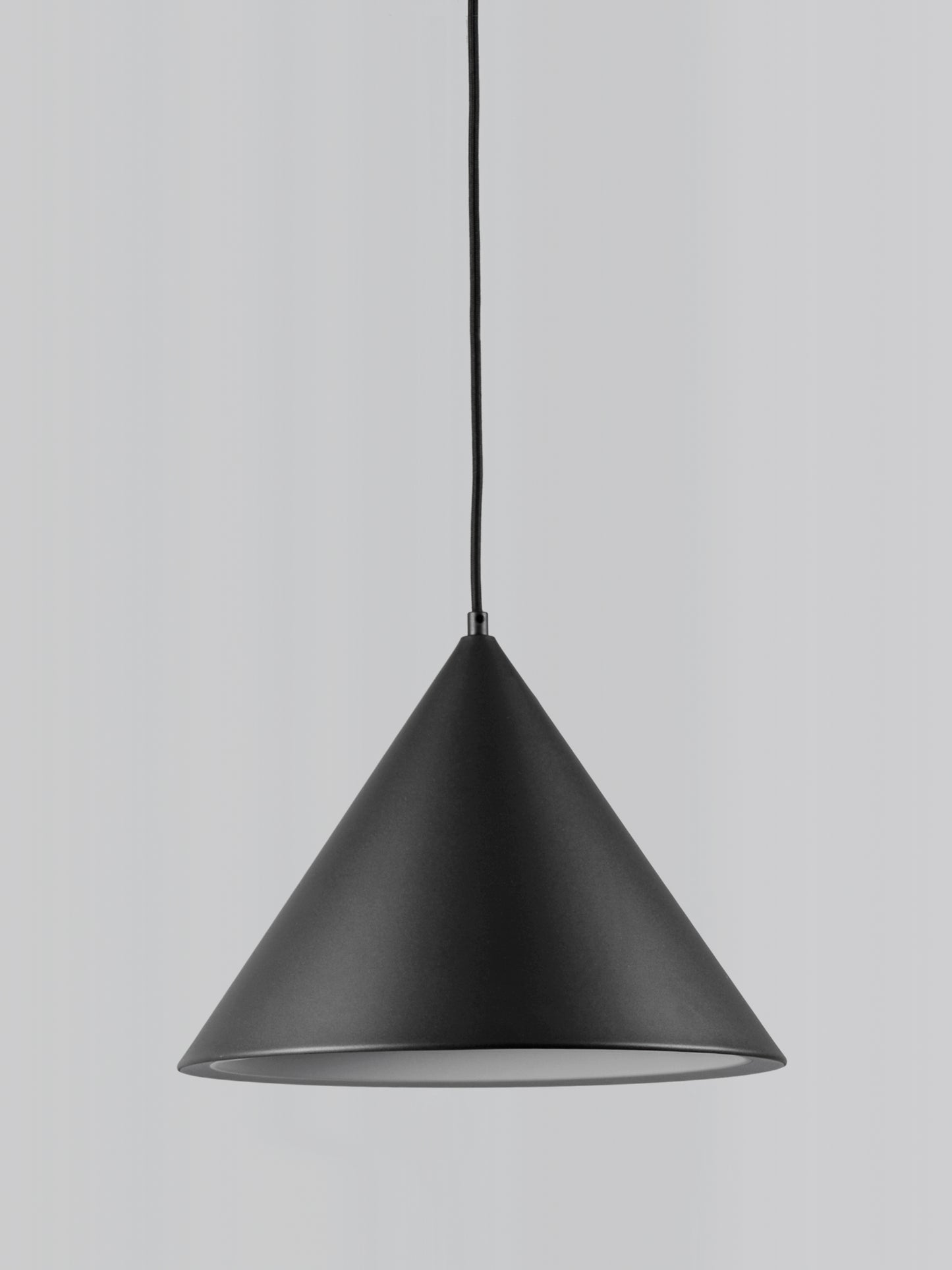 E20086-BK - Abyss 16" Pendant - Black