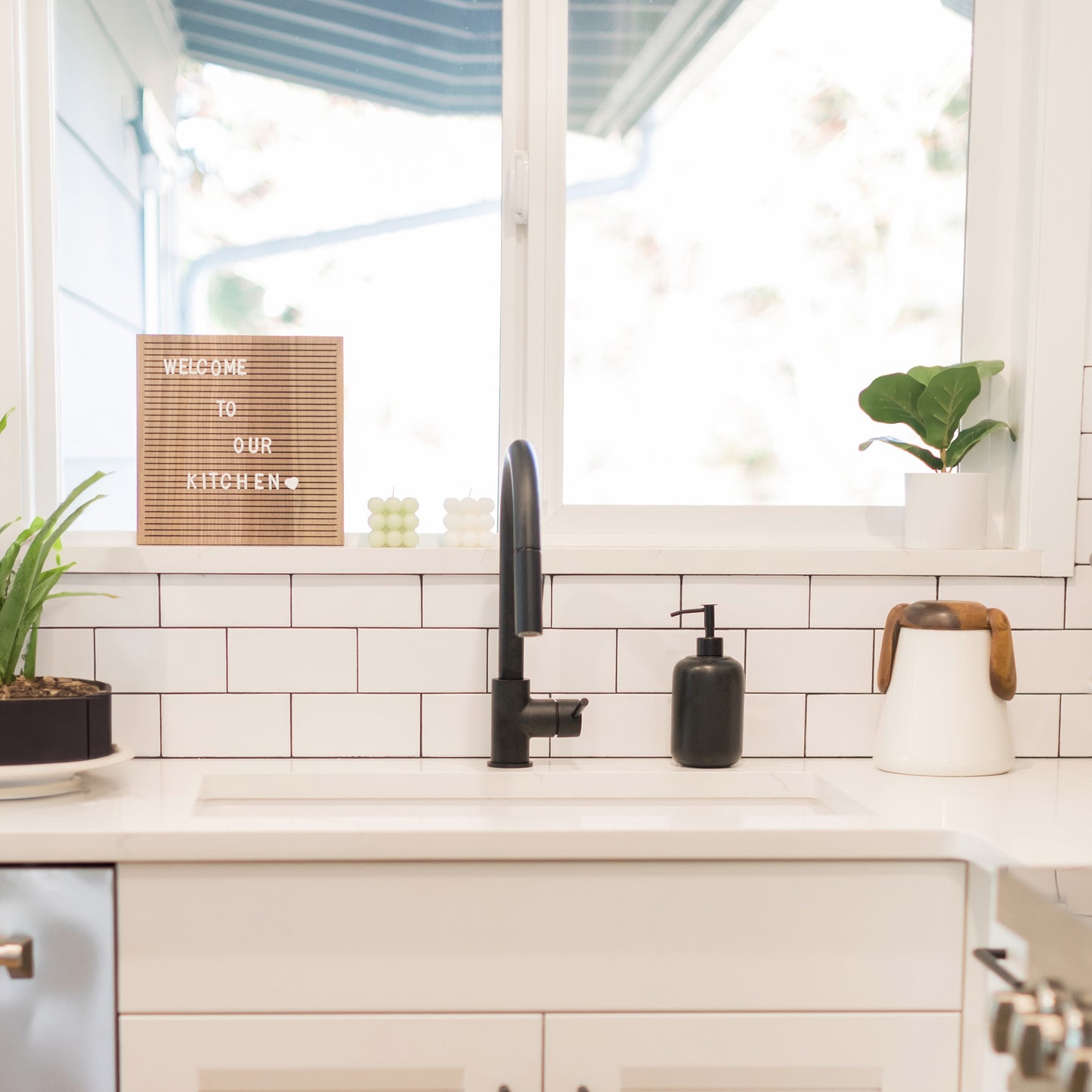 GEM-KF-MB - Gemini Kitchen Faucet in Matte Black