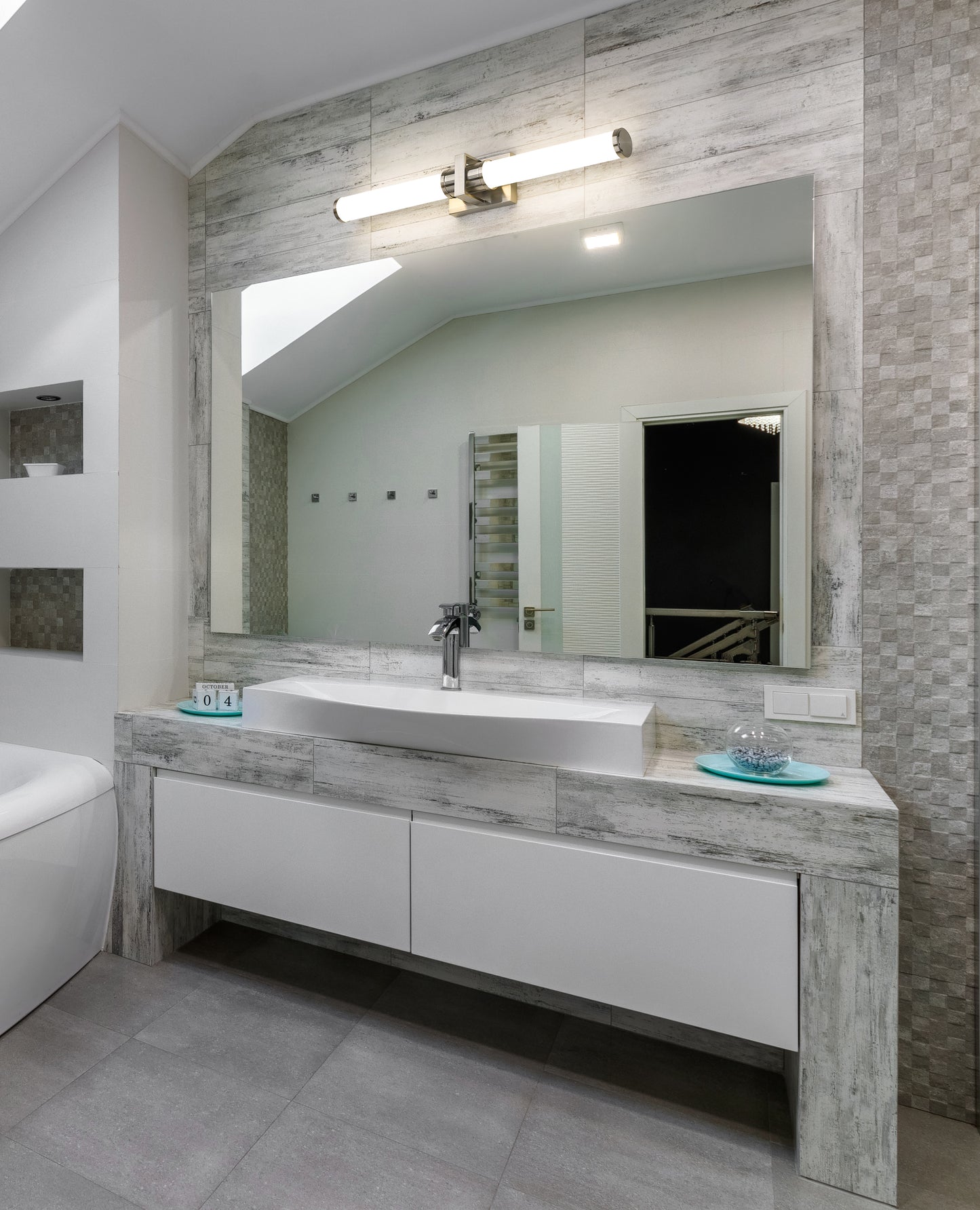 1019-32W-BN-LED - Idris 1 Light 32" Vanity - Brushed Nickel