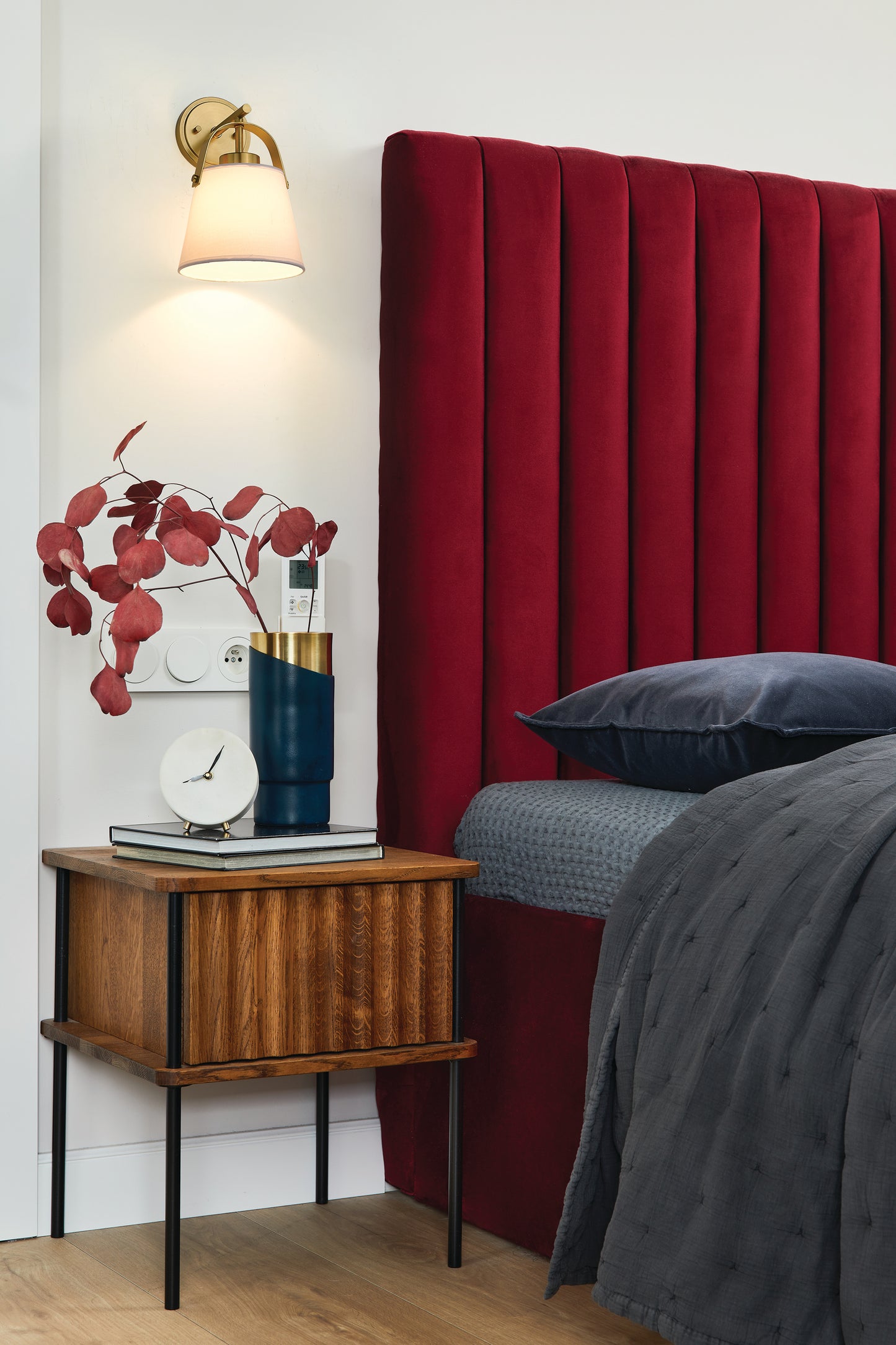 743-1S-HBR - Z-Studio 1 Light Wall 13" Sconce - Heritage Brass