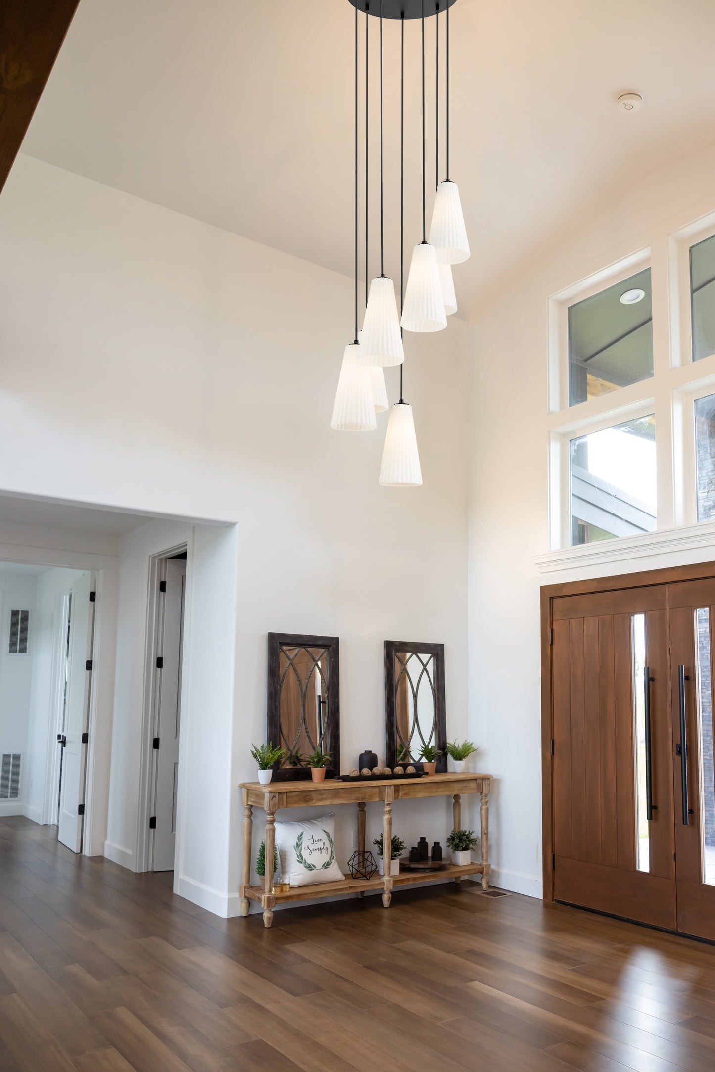3043P7-7R-MB - Farrell 7 Light 18" Chandelier - Matte Black