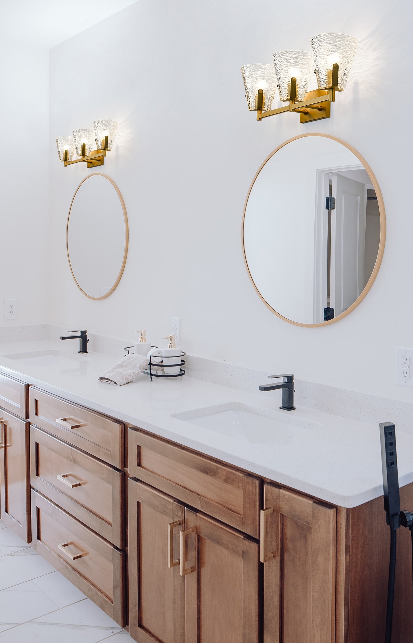 1101-3V-MGLD - Analia 3 Light 26" Vanity - Modern Gold