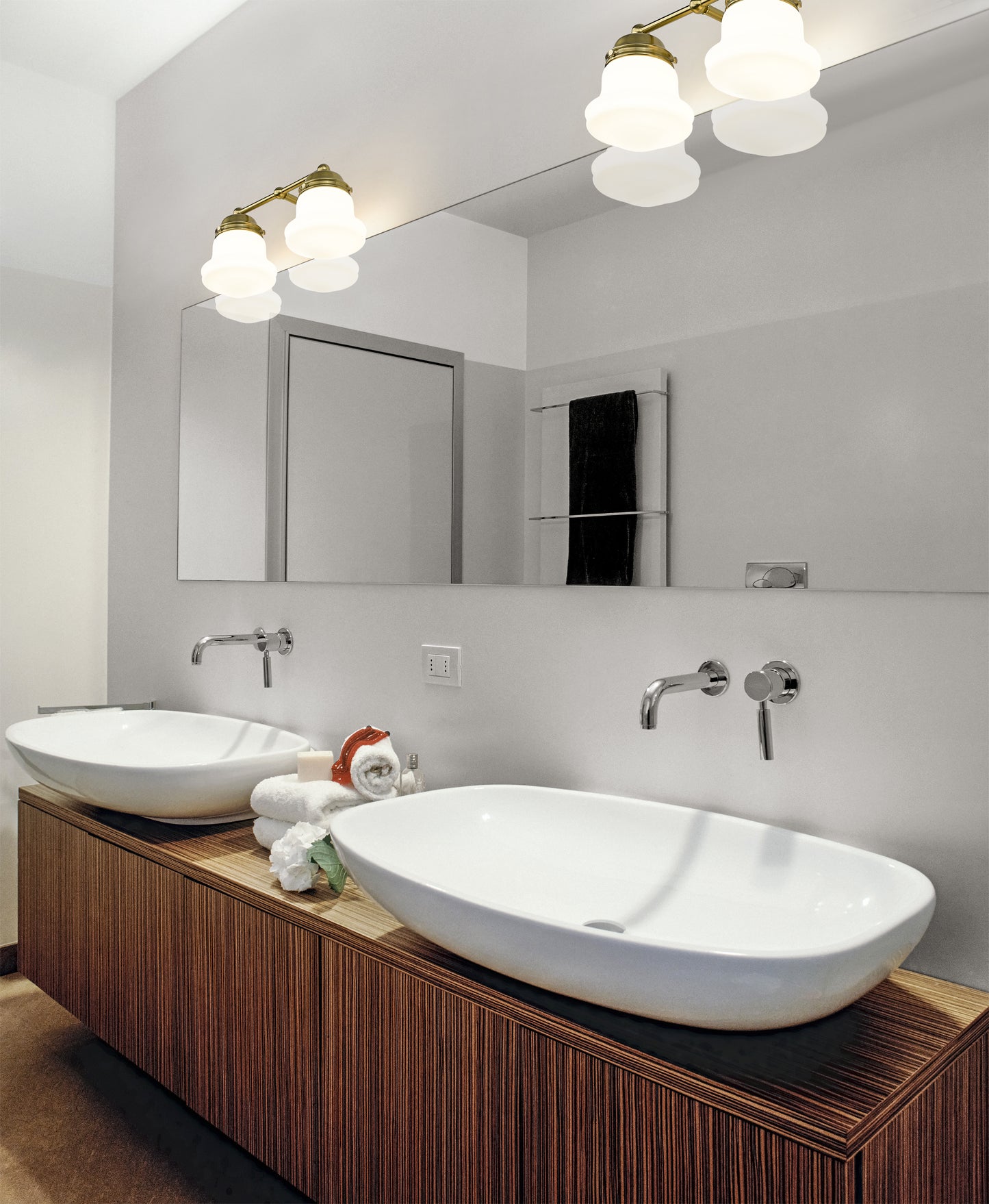 735-2V-LG - Vaughn 2 Light 16" Vanity - Luxe Gold