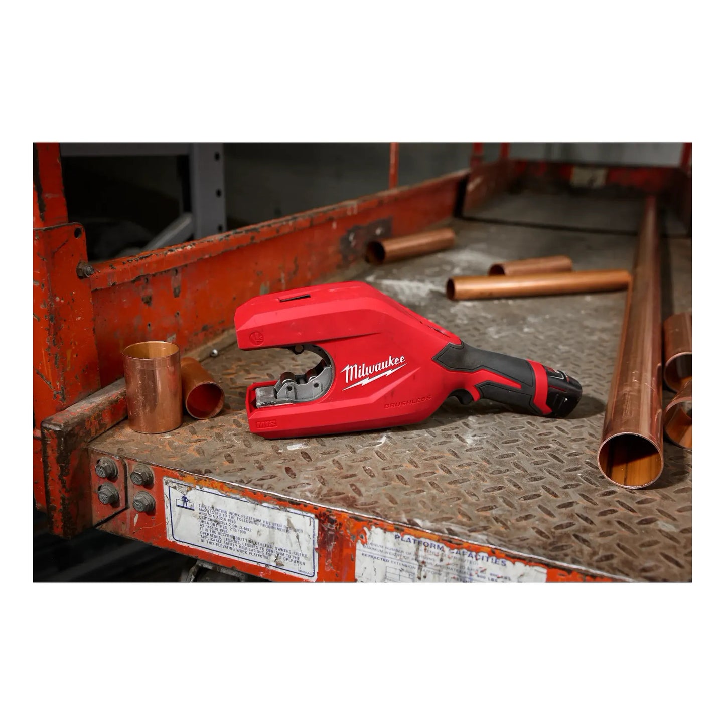 2479-20 - M12 Brushless 1-1/4" - 2" Copper Tubing Cutter
