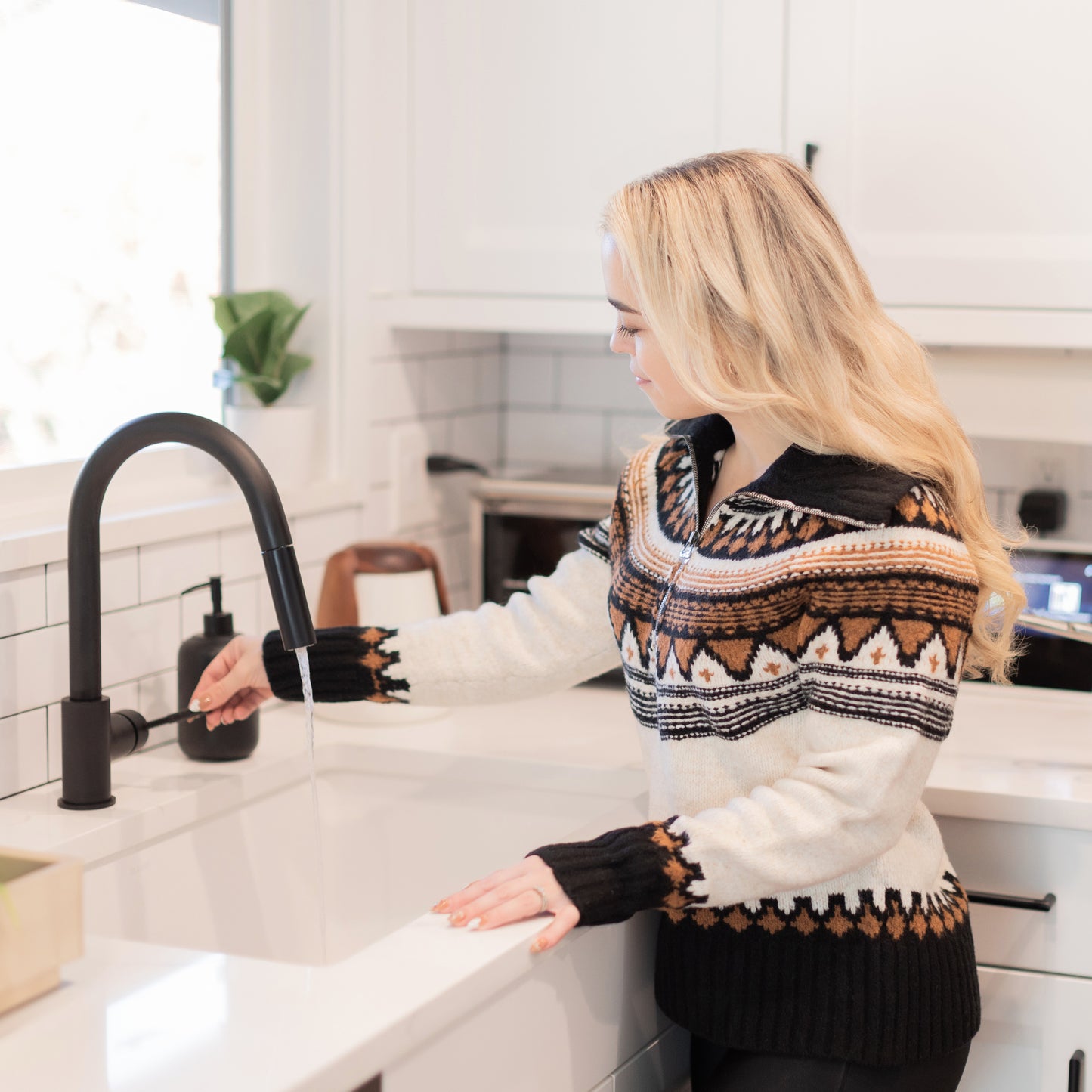 GEM-KF-MB - Gemini Kitchen Faucet in Matte Black