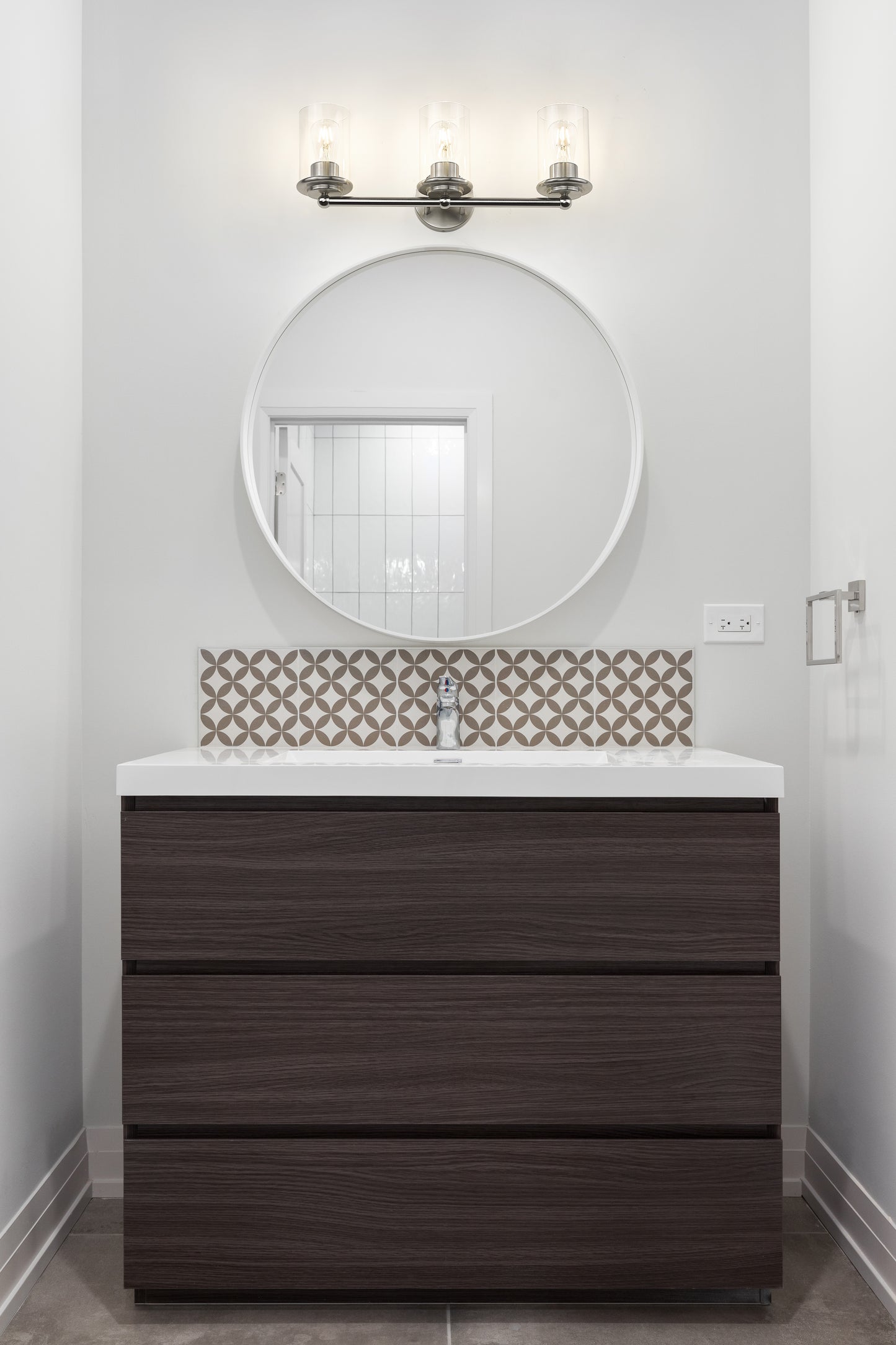 742-3V-BN - Thayer 3 Light 22" Vanity - Brushed Nickel