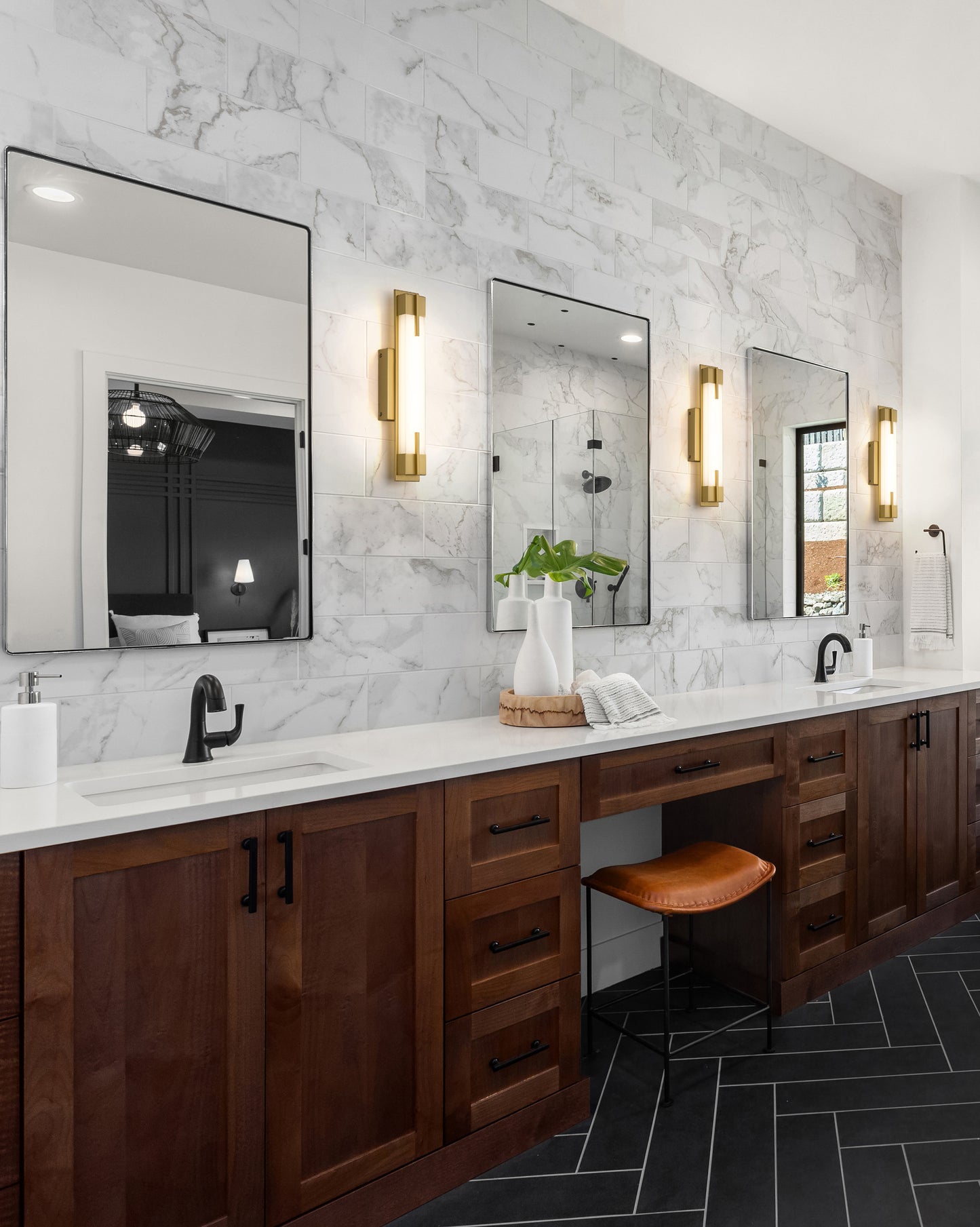 4100-18W-MGLD-LED - Chase 1 Light 18" Vanity - Modern Gold