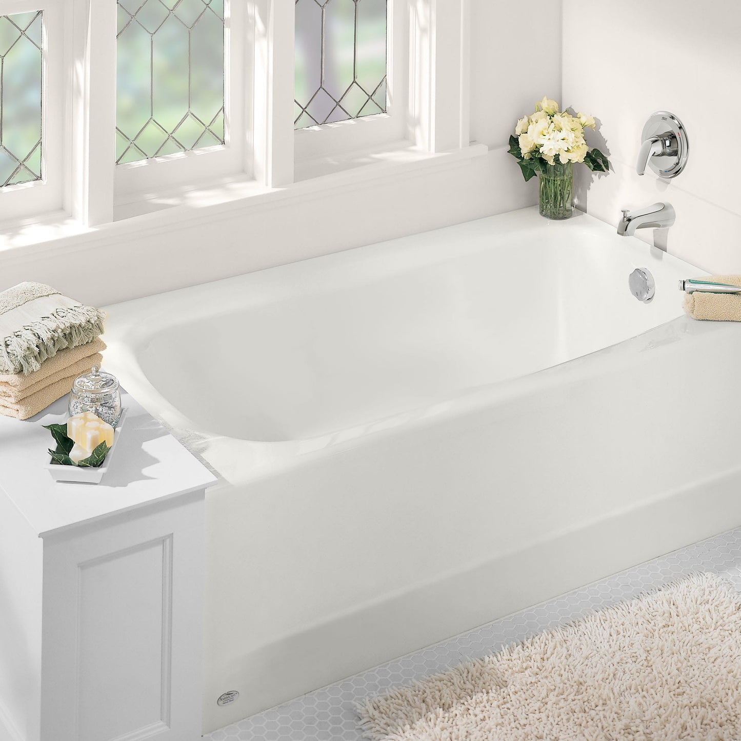 Cambridge Americast 60" x 32" Integral Apron Bathtub With Right-Hand Outlet