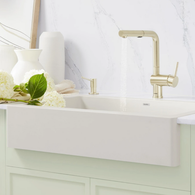 526371 - Linus Low Arc Pull-Out Dual-Spray Kitchen Faucet - Truffle