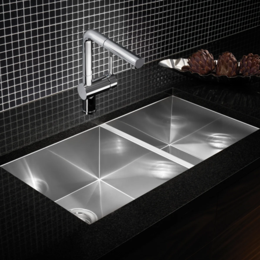 443054 - Quatrus R0 33" 60/40 Double Bowl Undermount Stainless Kitchen Sink