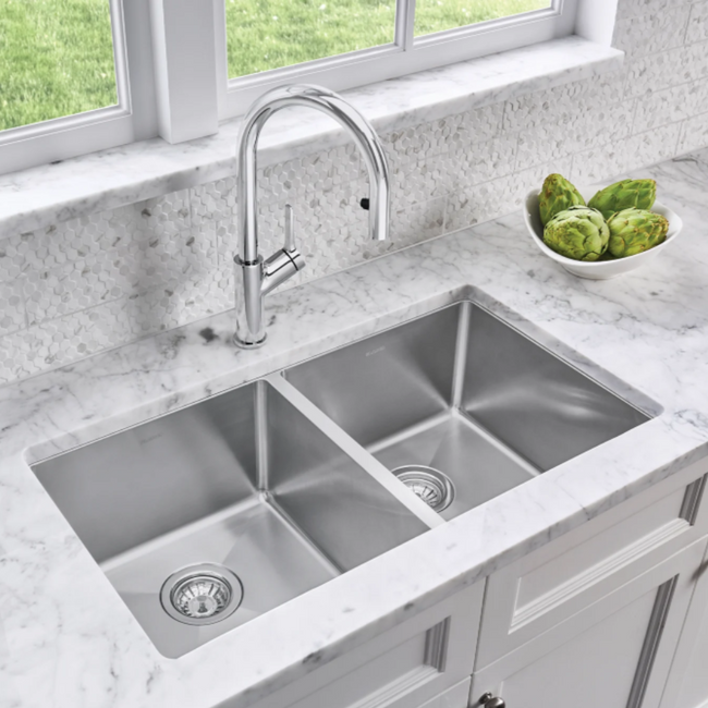 443149 - Quatrus R15 32" 50/50 Double Bowl Undermount Stainless Steel Kitchen Sink