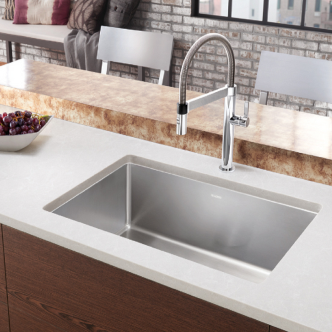 443147 - Quatrus R15 28" Single Bowl Undermount Stainless Steel Kitchen Sink