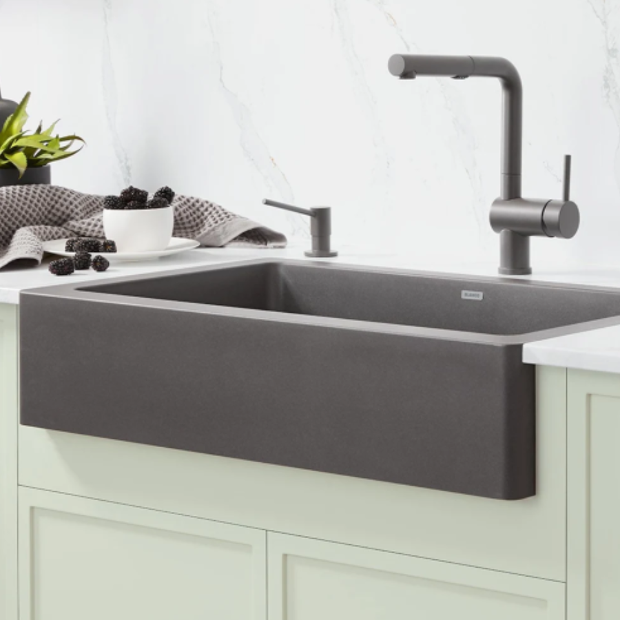 526367 - Linus Low Arc Pull-Out Dual-Spray Kitchen Faucet - Anthracite