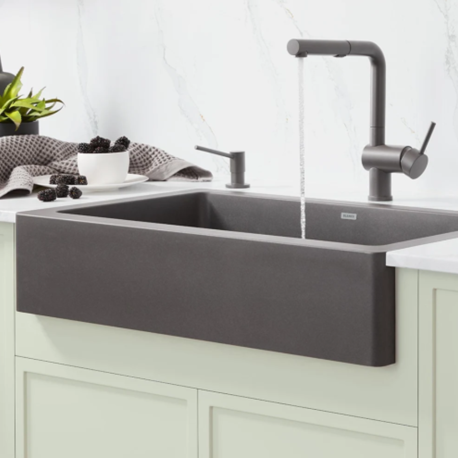 526367 - Linus Low Arc Pull-Out Dual-Spray Kitchen Faucet - Anthracite