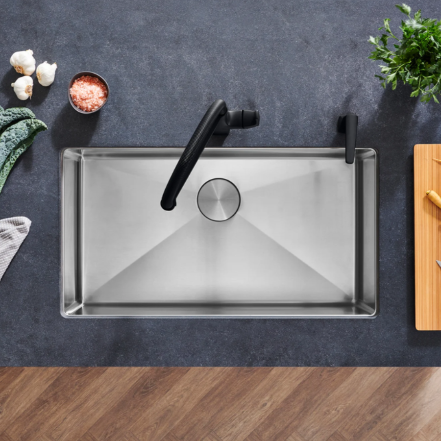 443148 - Quatrus R15 32" Super Single Bowl Undermount Stainless Steel Kitchen Sink