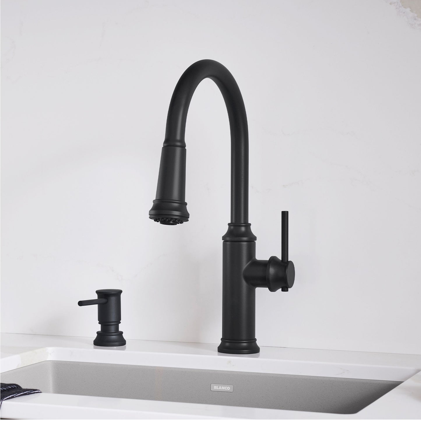 443023 - Empressa Pull-Down Bar Faucet 1.5gpm - Matte Black