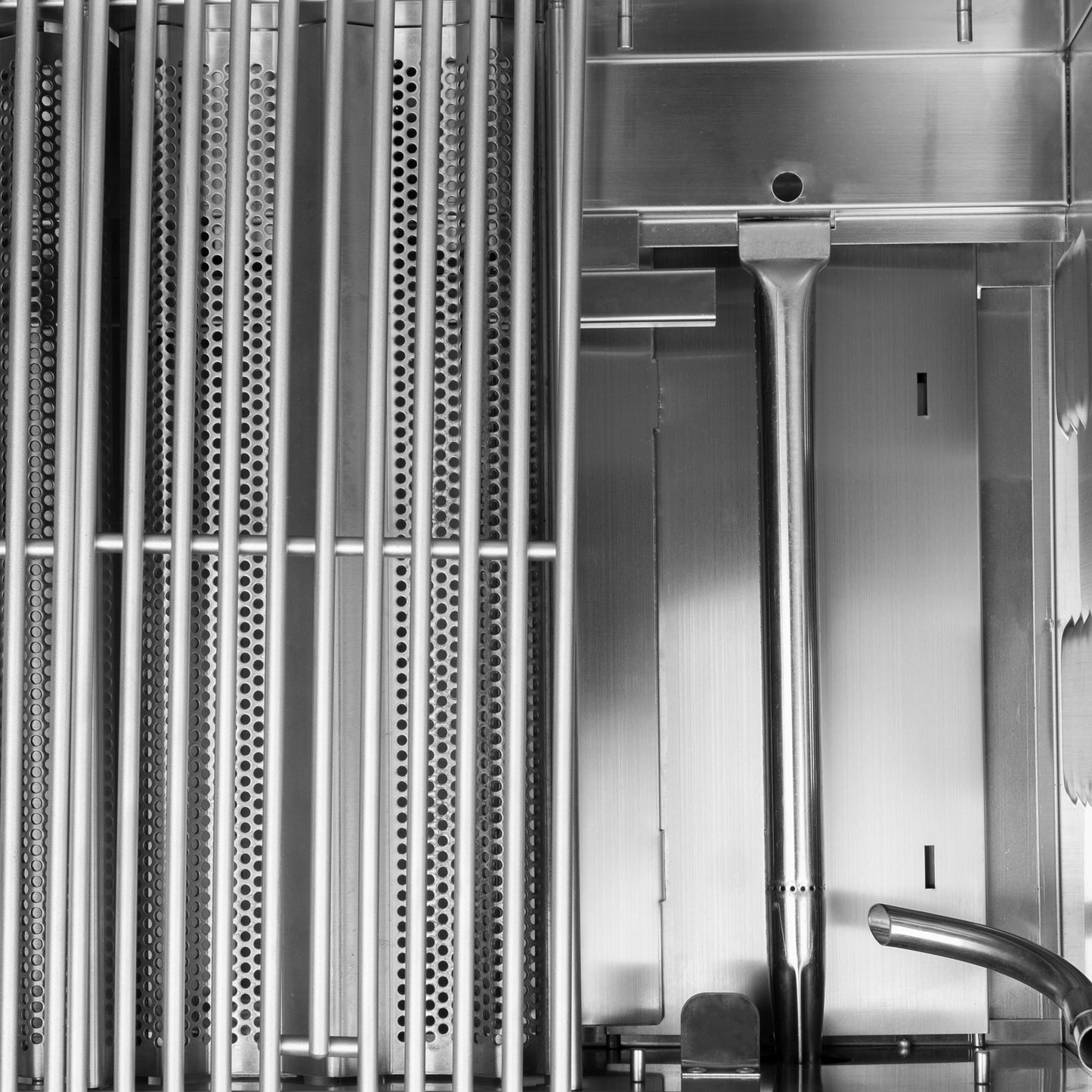 Prelude LBM 25" 3 Burner Gas Grill - NG - BLZ-3LBM-NG