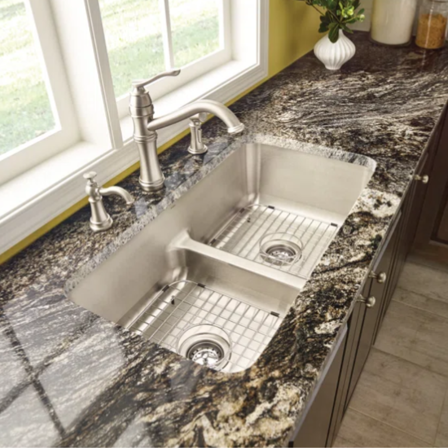 S3955SRS - Traditional Deck Mounted Soap Dispenser with 18 oz Capacity - Spot resist stainless