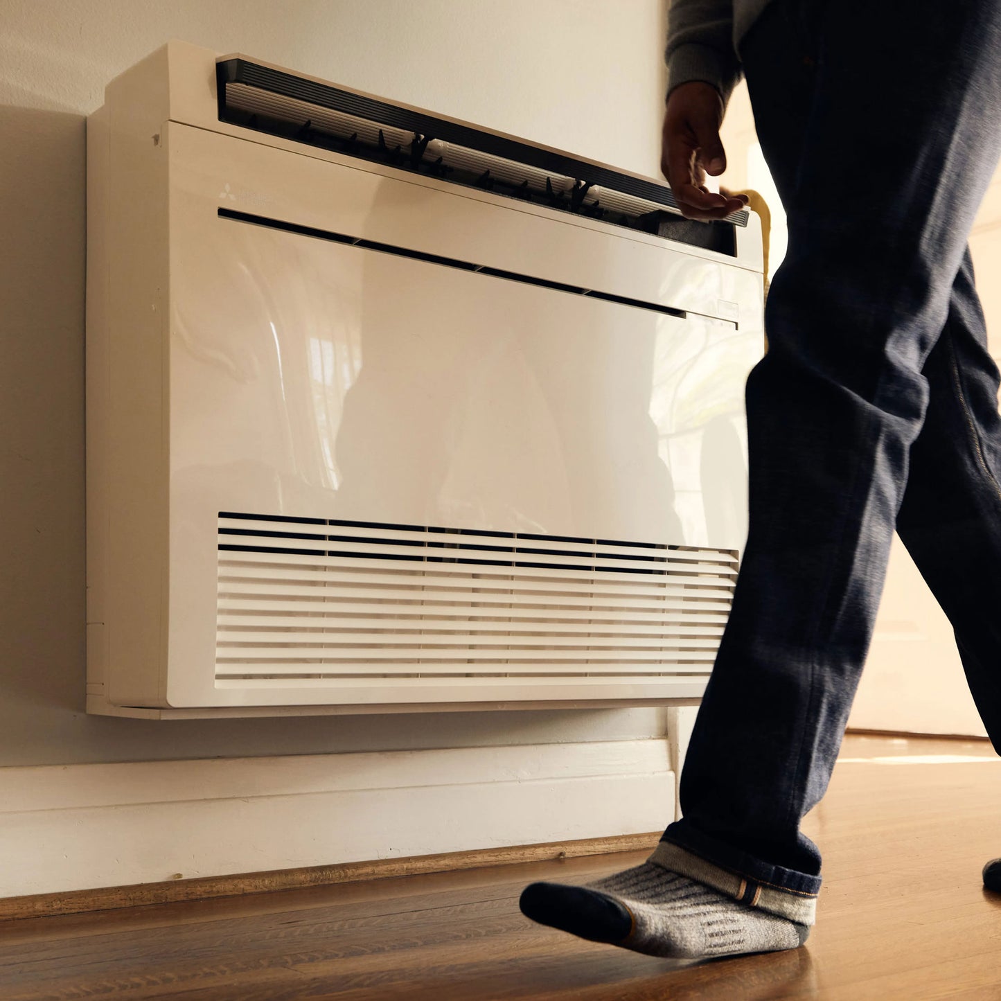 MFZ-KJ09NA-U1 - 9,000 BTU Floor-Mounted Heat Pump Indoor Unit