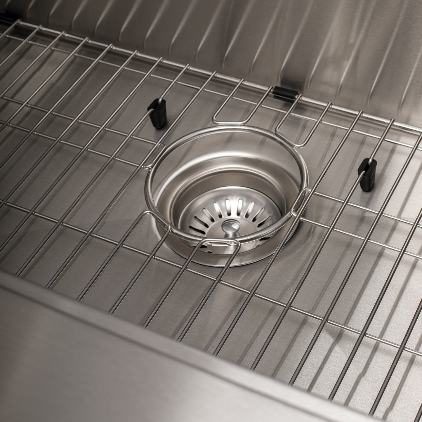 SLSAP-33 - 33" Moritz Farmhouse Apron Mount Single Bowl Stainless Steel Kitchen Sink with Bottom Grid and Accessories