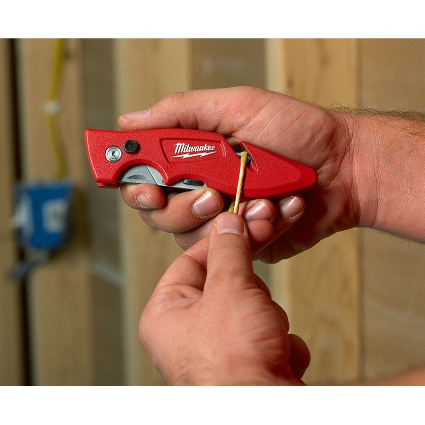 48-22-1901 - Fastback Utility Knife with Wire Stripper / Gut Hook