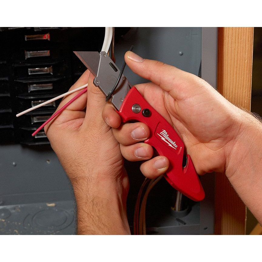 48-22-1901 - Fastback Utility Knife with Wire Stripper / Gut Hook