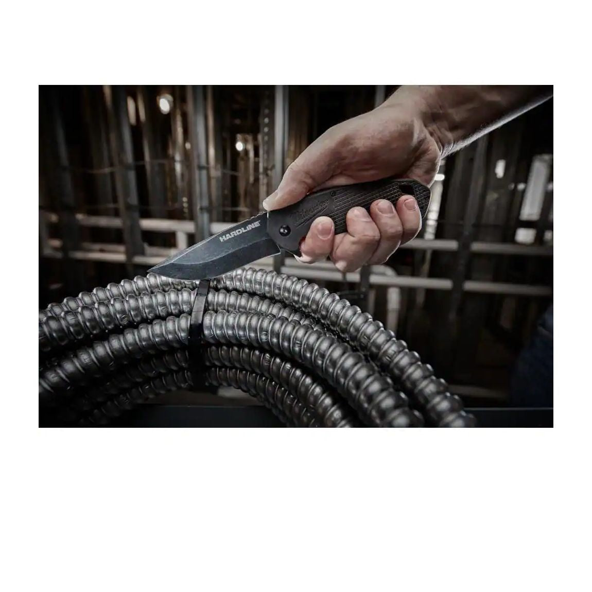 48-22-1999 - 3.5" HARDLINE Smooth Blade Pocket Knife