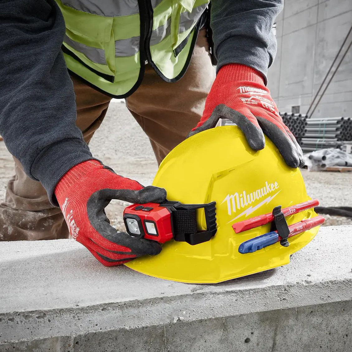 48-73-1234 - Bolt Gray Front Brim Vented Hard Hat W/6Pt Ratcheting Suspension - Usa - Type 1, Class