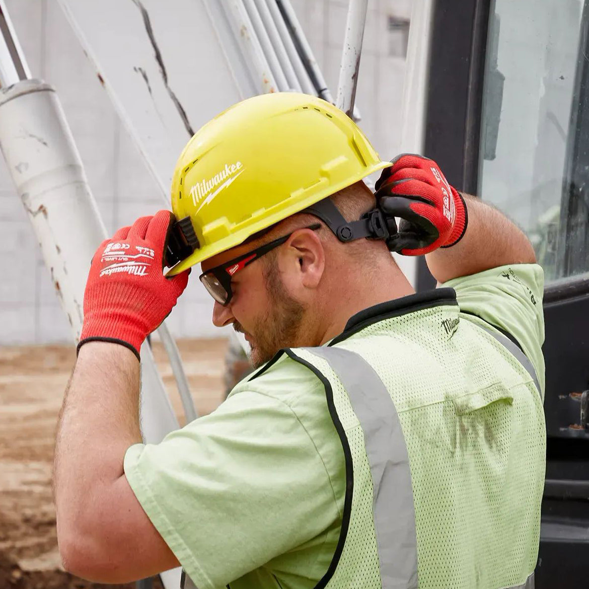 48-73-1234 - Bolt Gray Front Brim Vented Hard Hat W/6Pt Ratcheting Suspension - Usa - Type 1, Class