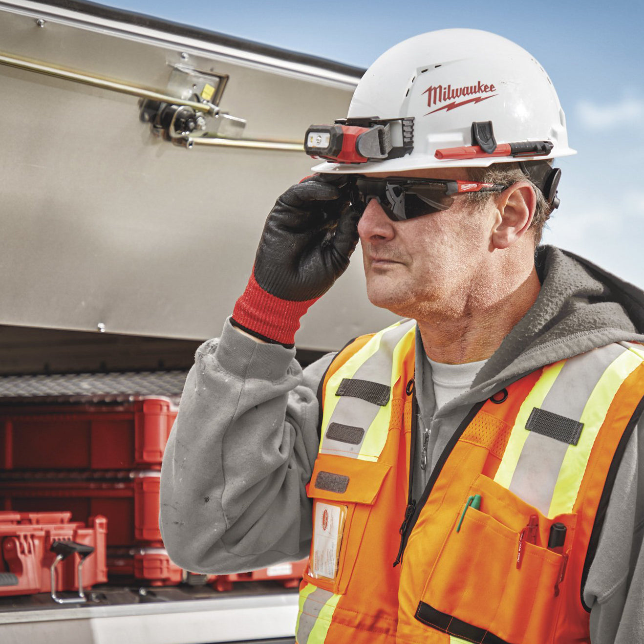 48-73-2015 - Anti-Scratch Safety Glasses with Tinted Lenses