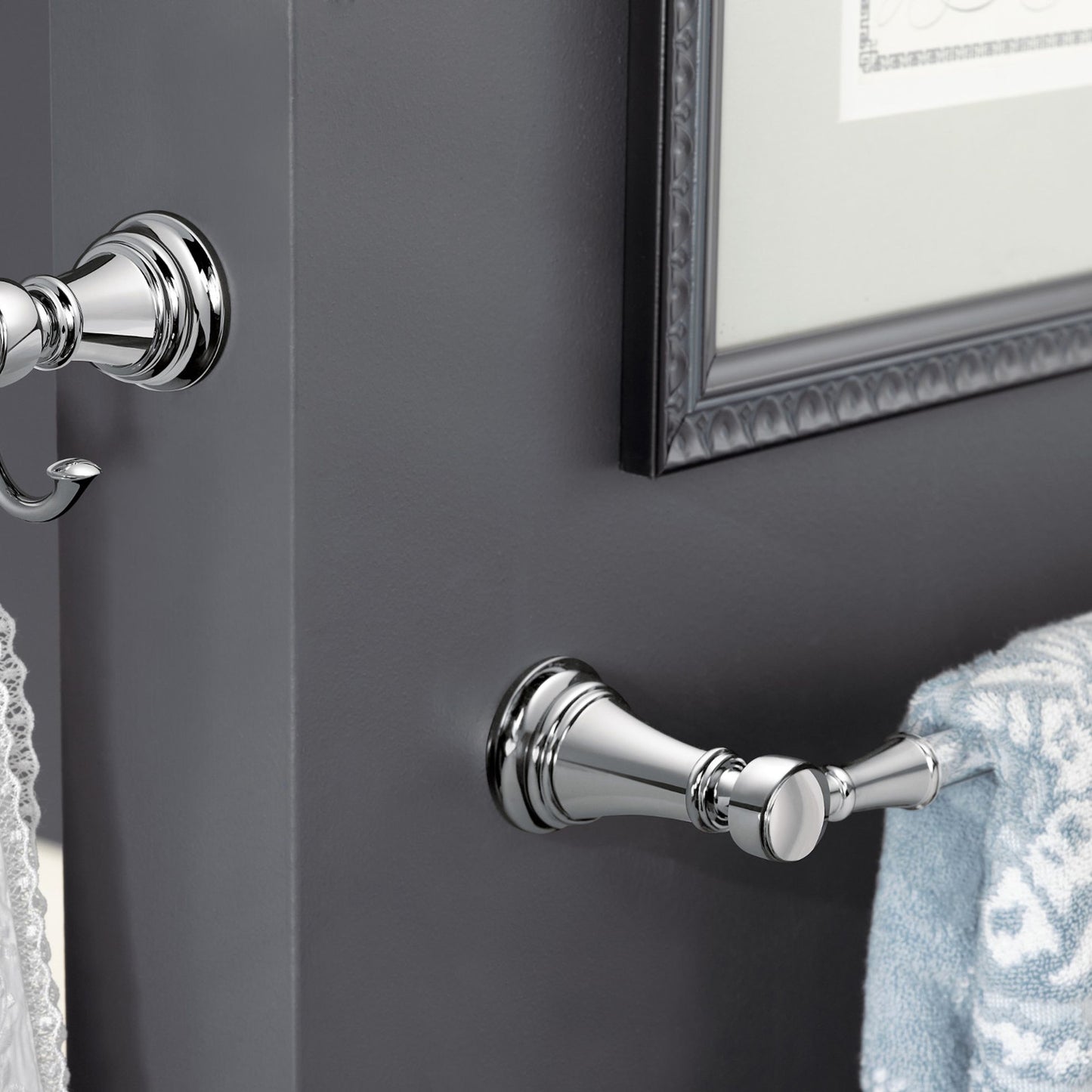 YB8418CH - 18" Weymouth Towel Bar - Polished Chrome