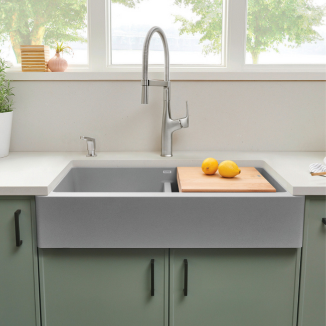 526554 - Vintera SILGRANIT 33" Double Bowl Apron-Front Farmhouse Sink - Coal Black