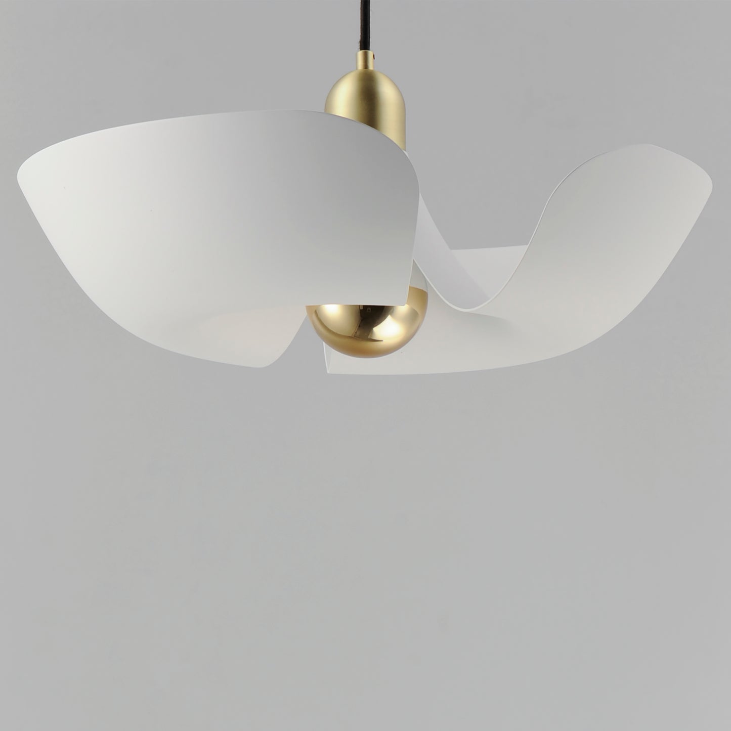 11392WTSBR - 1 Light Poppy 18" Pendant - White/Satin Brass