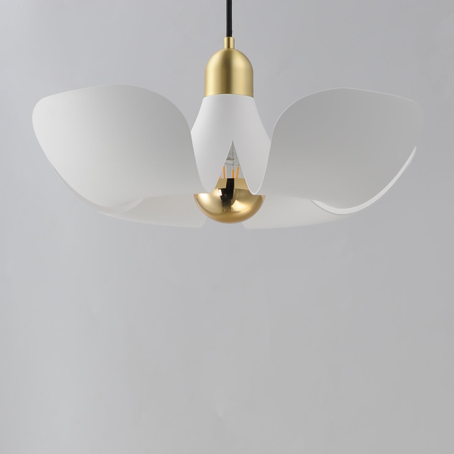 11394WTSBR - 1 Light Poppy 18" Pendant - White/Satin Brass