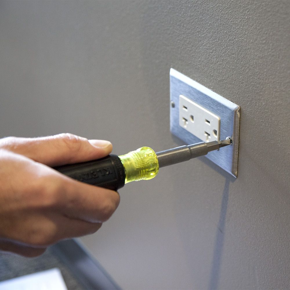 32500 - Multi-Bit 11-in-1 Screwdriver / Nut Driver