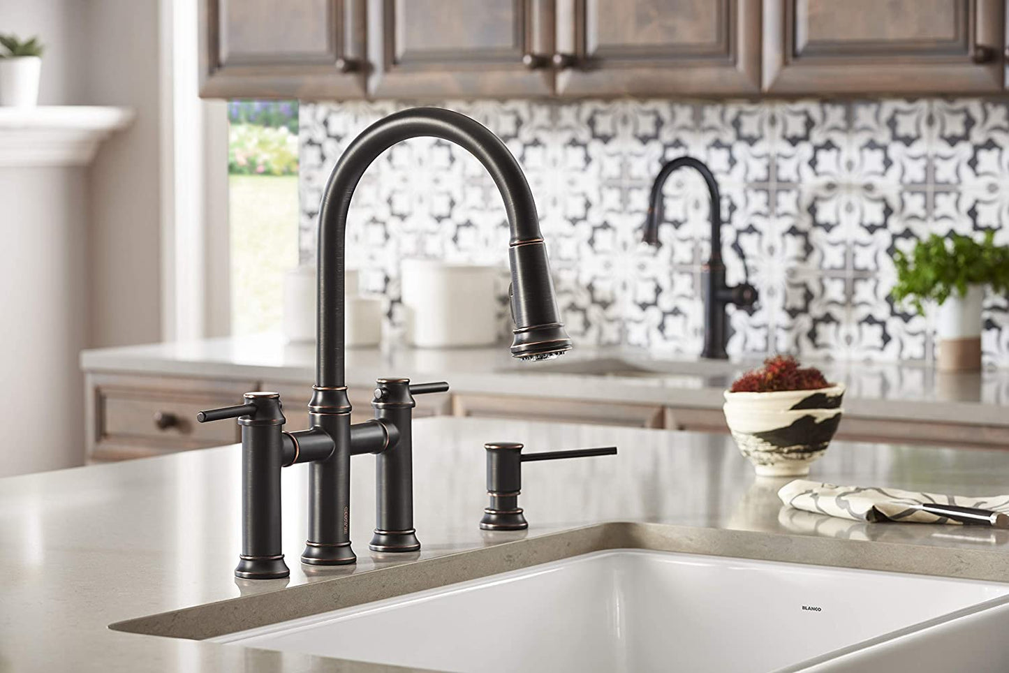 Empressa Pull-Down Dual Spray Bridge Kitchen Faucet 1.5 gpm - Oil-Rubbed Bronze