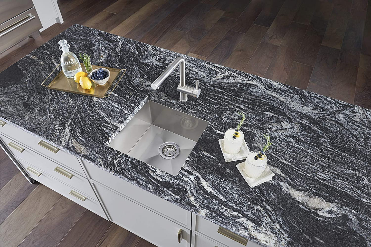 Quatrus R0 Undermount Bar Sink, 8.00 x 17.00 x 17.00 inches