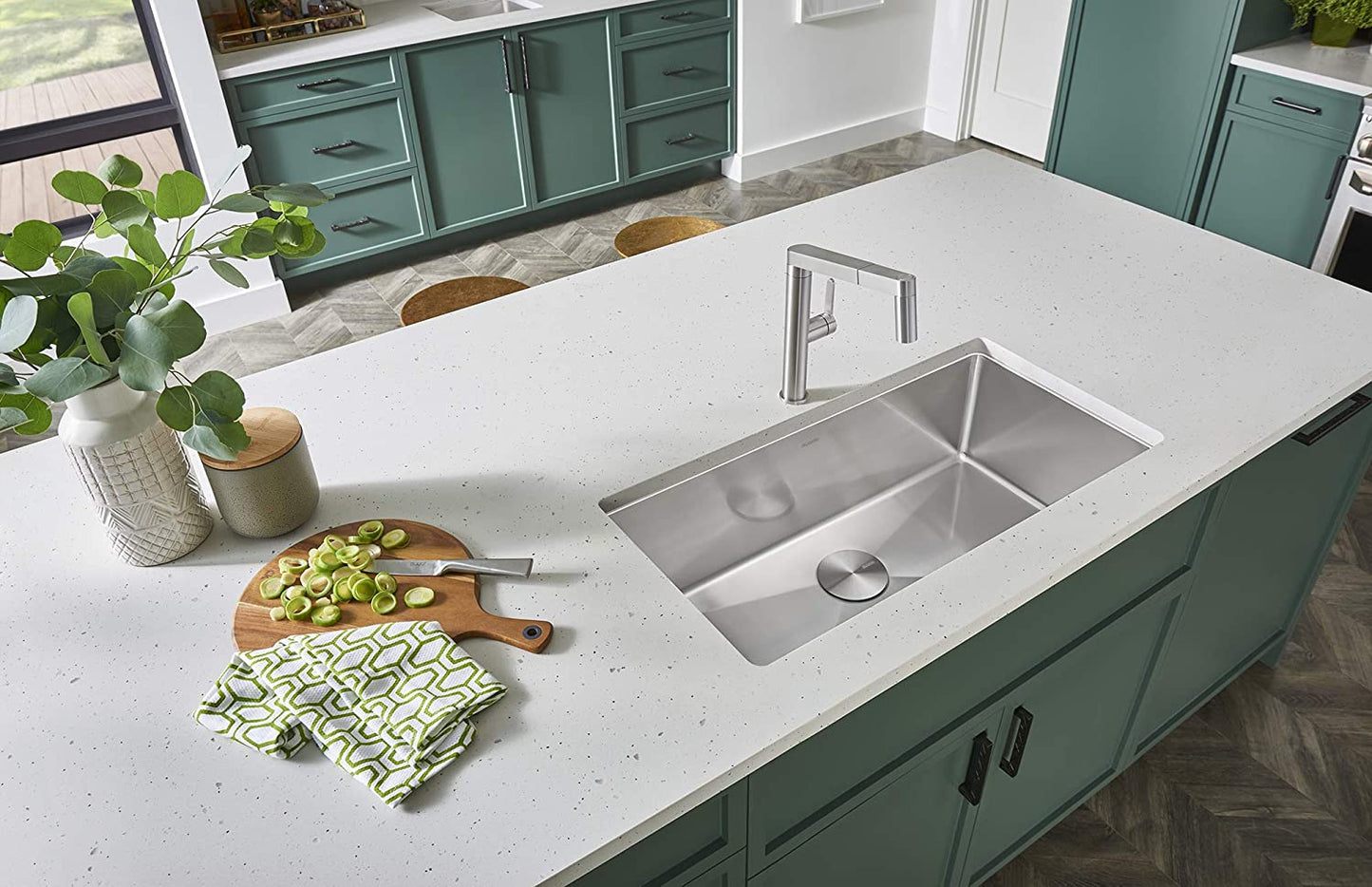 Quatrus R15 Under Mount Single Bowl Kitchen Sink, Large, Stainless Steel