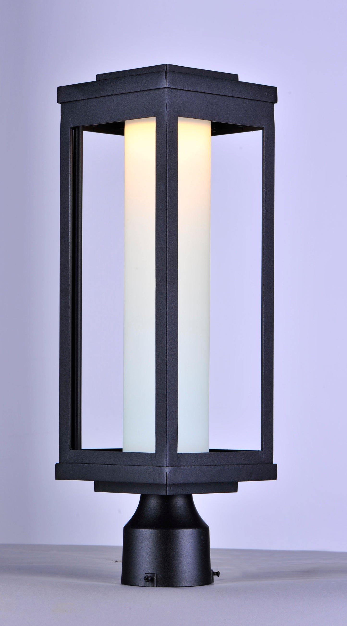 55900SWBK - 1 Light Salon LED 20" Post Light - Black