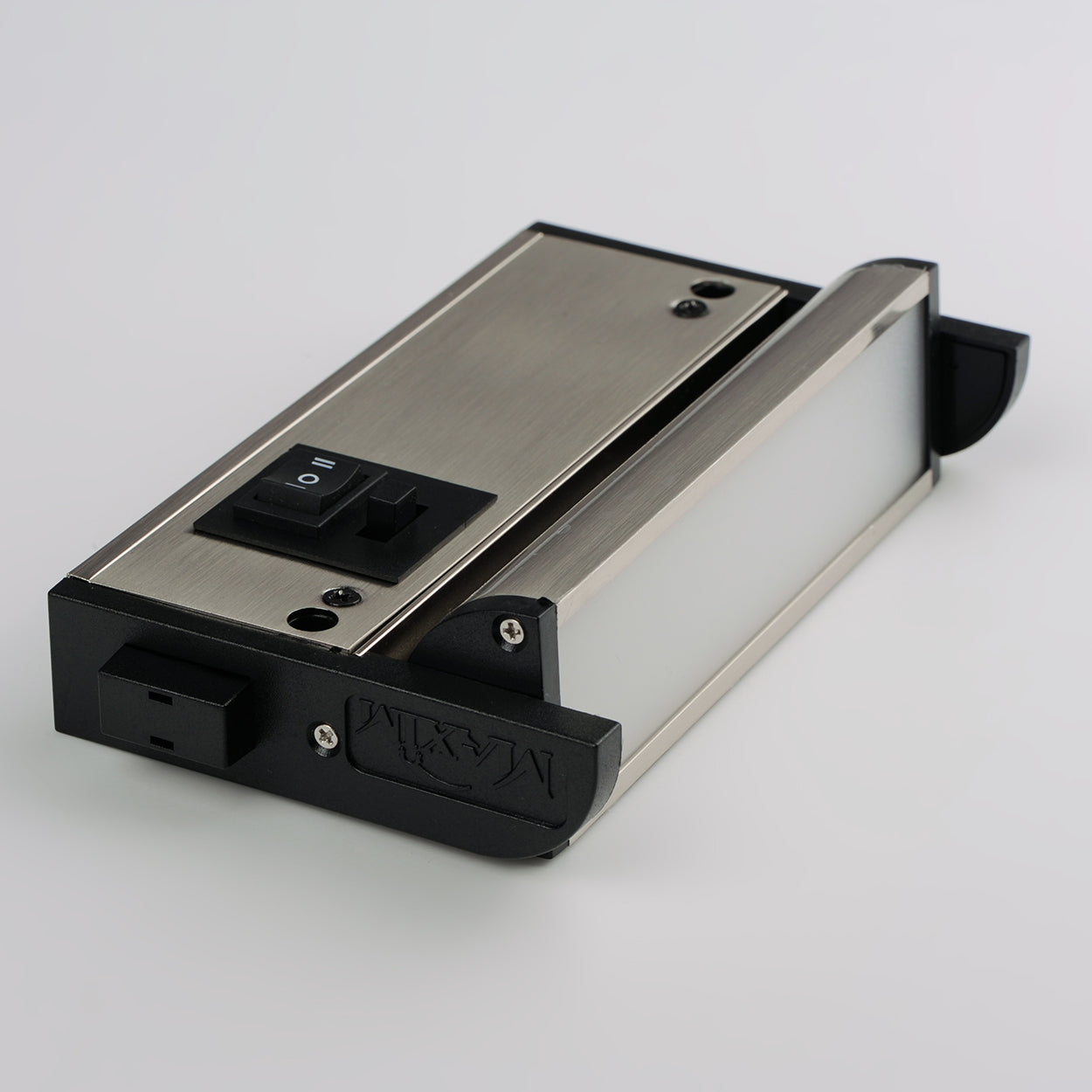 89862SN - CounterMax 5K 6'' 2700-5000K LED Under Cabinet - Satin Nickel