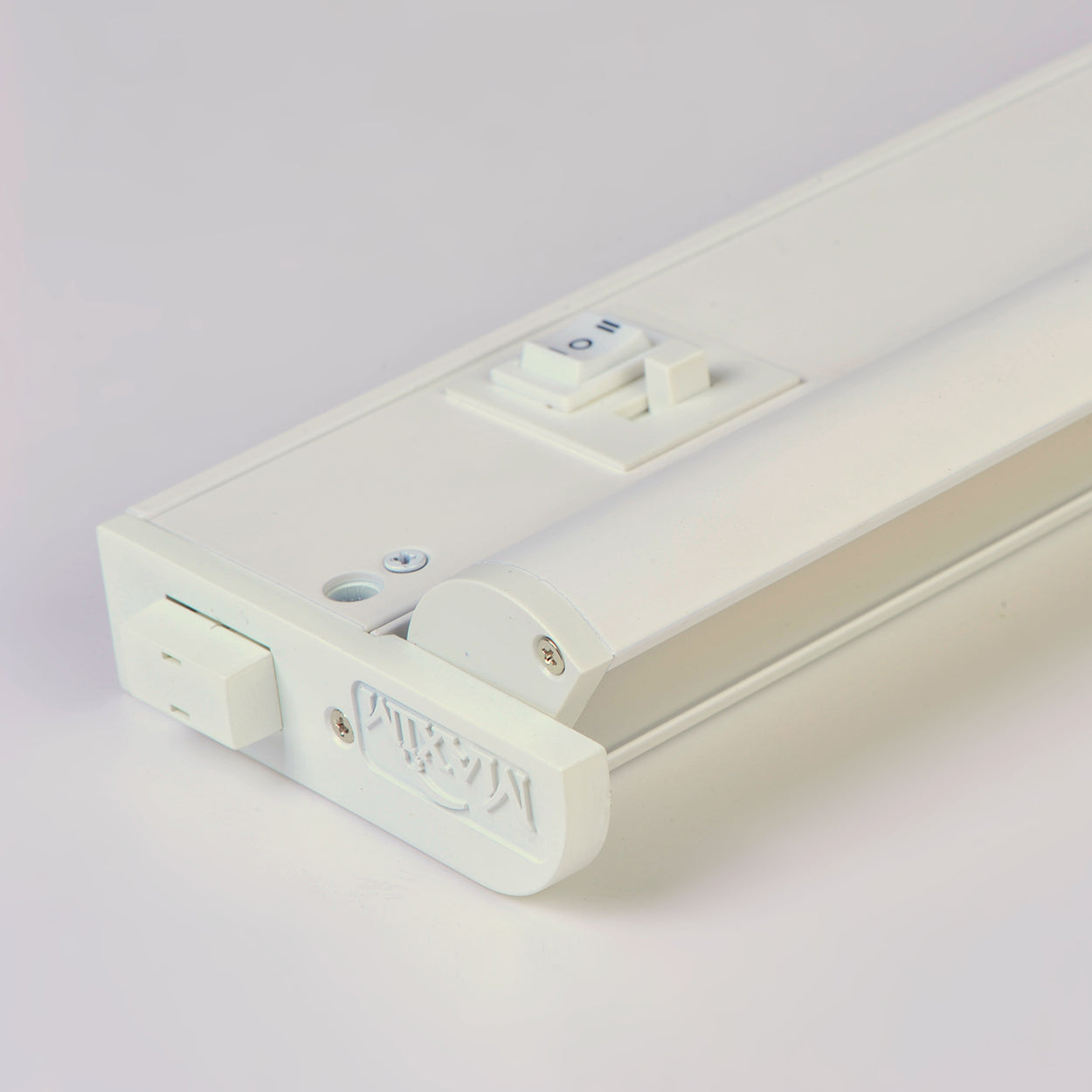 89862WT - CounterMax 5K 6'' 2700-5000K LED Under Cabinet - White