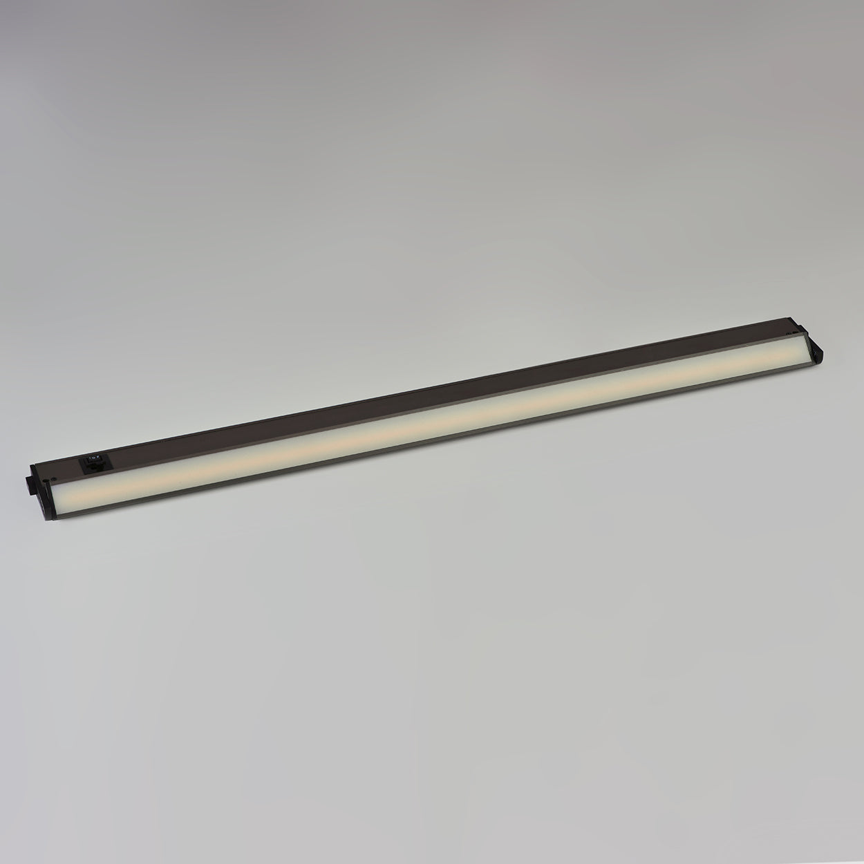 89867BZ - CounterMax 5K 36'' 2700-5000K LED Under Cabinet - Bronze